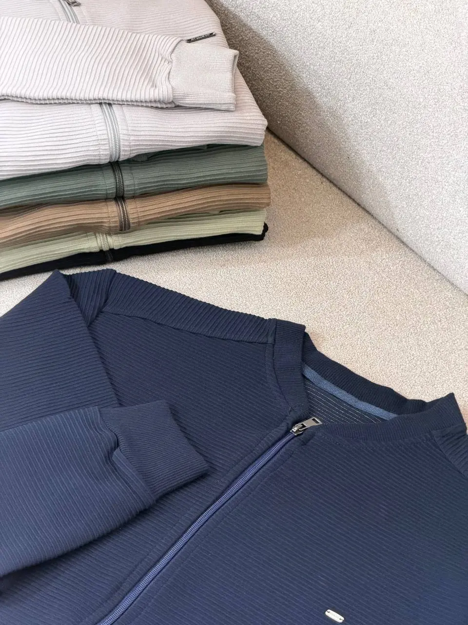 سویشرت مردانه جلو زیپ آرمان